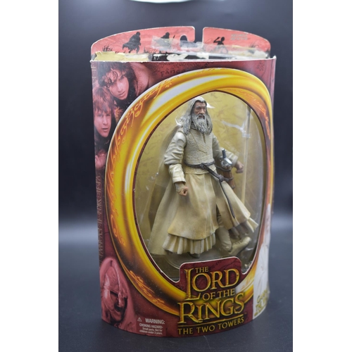 72 - Lord of The Rings The Two Towers Gandalf The White in Box (Box Condition Poor) by Toy Biz