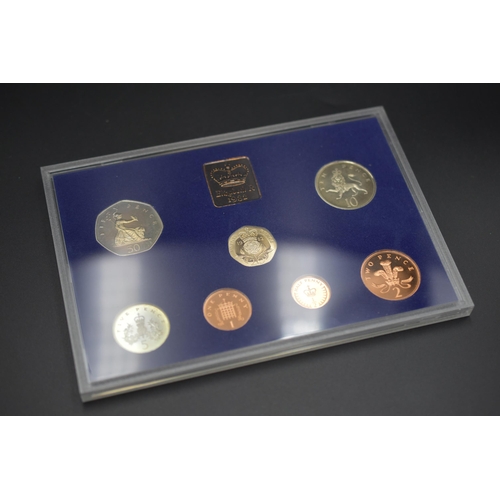 1982 Royal Mint Proof Coin Set in Case