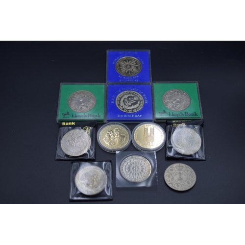 97 - Mixed Selection of Commemorative Coins to include Birth of Prince William, William and Catherine Eng... 