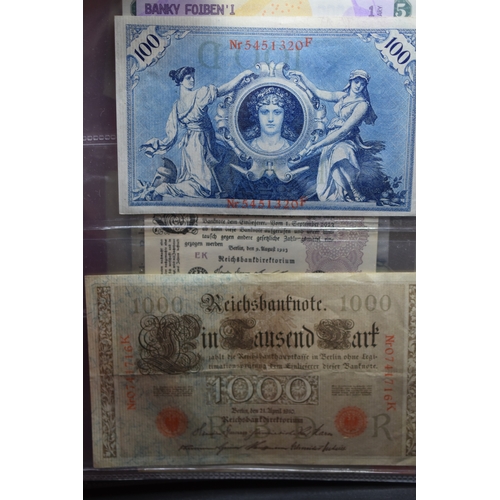 81 - Album of Worldwide Bank Notes