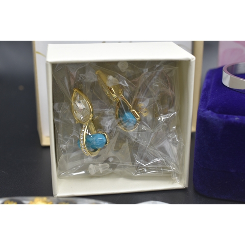 36 - Selection of Jewellery to Include Necklaces, Bracelets and More Complete with Presentation Boxes or ... 