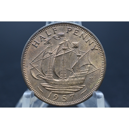 27 - Elizabeth II -1957 Calm Sea Half Penny - UNC