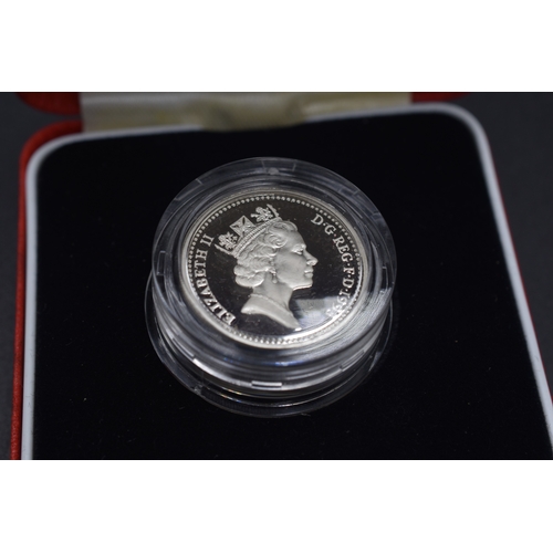 57 - Silver - Elizabeth II - One Pound - 1993 Complete with Case