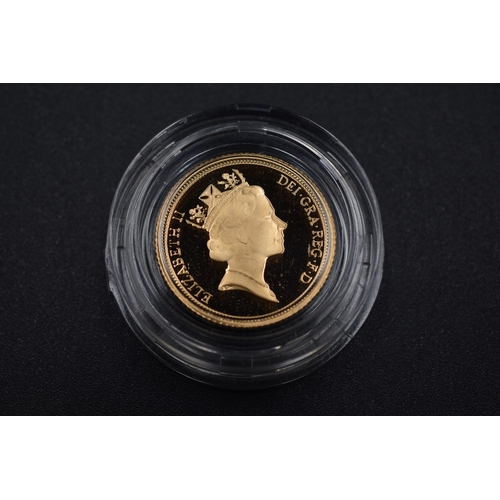 38 - Gold 22ct Proof -  Half Sovereign - Elizabeth II - Royal Mint - 1997 - (6948/7500)
Complete with COA... 