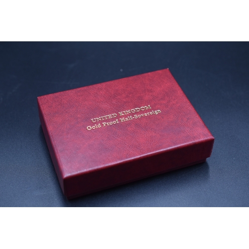 69 - The 2001 United Kingdom Gold Proof Half Sovereign (22ct) - (334/7500)
Complete with Presentation Box... 