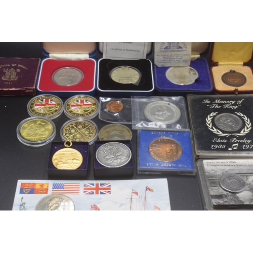 8 - Selection of Commemorative Coinage to Include The Royal Bicentenary Crown, Festival of Britain 1951 ... 