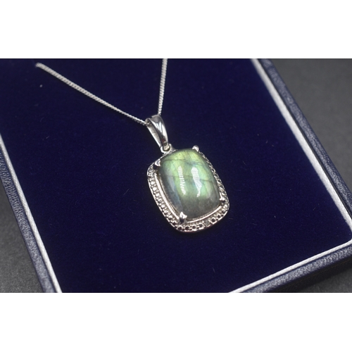 32 - Silver 925 Pendant on Chain Complete with Presentation Box