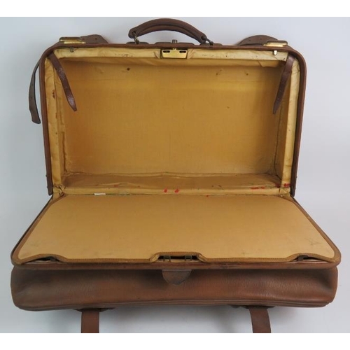 170 - A good quality vintage leather travel case with brass fittings and fully lined circa 1930's. 56cm x ... 