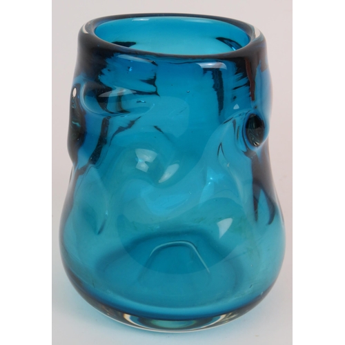 180 - A blue Whitefriars Knobbly glass vase and an orange mid century glass vase. Tallest 25cm. (2). Condi... 