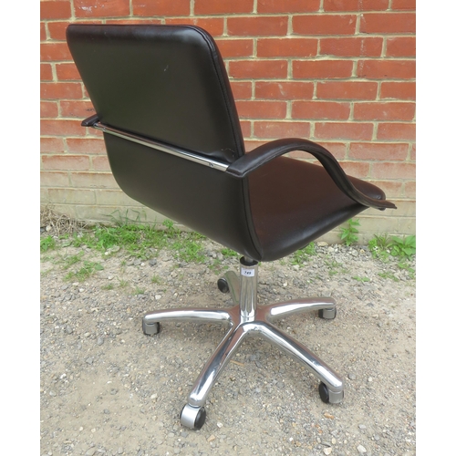 749 - A contemporary Italian height adjustable swivel desk chair by Frag, upholstered in supple black leat... 