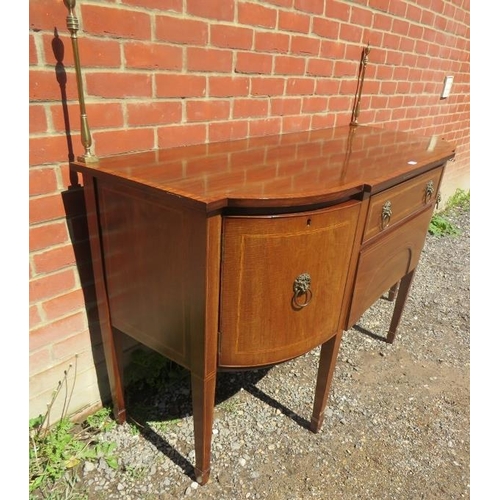 792 - An Edwardian Georgian Revival mahogany sideboard, inlaid and crossbanded with boxwood & strung with ... 