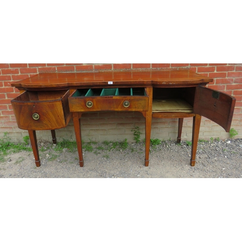 821 - A Regency flame mahogany sideboard inlaid, crossbanded and strung with boxwood & satinwood, with Fle... 