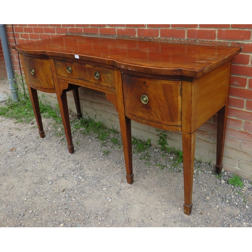 821 - A Regency flame mahogany sideboard inlaid, crossbanded and strung with boxwood & satinwood, with Fle... 