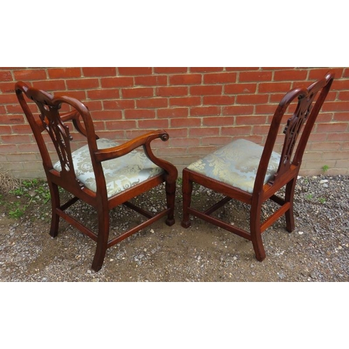 830 - A set of six (5 + 1) fine Victorian mahogany dining chair with acanthus carved & pierced back splats... 