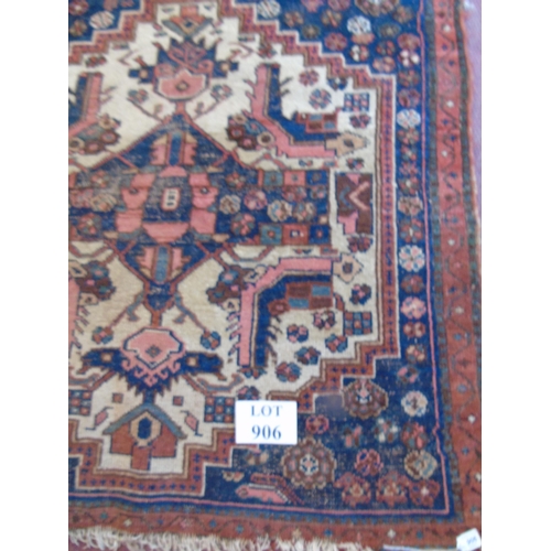 906 - A late 19th Century Persian rug of character. 118cm x 203cm.
Condition report: Some wear to ends.
Es... 