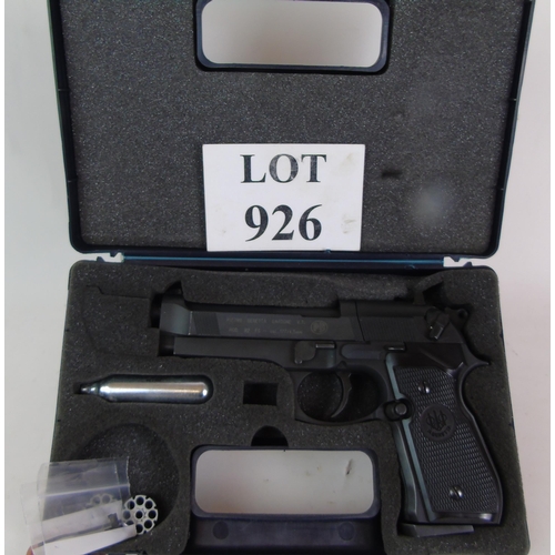 926 - Beretta CO2 pistol, model 92FS, Cal 177, Ser No H093498768, cased in manufacturers case. NO LICENSE.... 