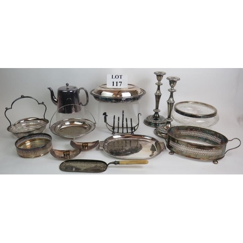 117 - A selection of mainly early 20th Century silver plated items including candlesticks, fruit bowls, se... 