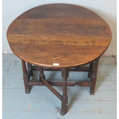 795 - An 18th century oak oval gateleg table with single drawer.
Condition report: Good colour & patina. V... 