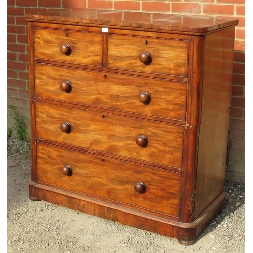 907 - A Victorian mahogany chest of drawers, two short over three long graduated cock beaded drawers, with... 