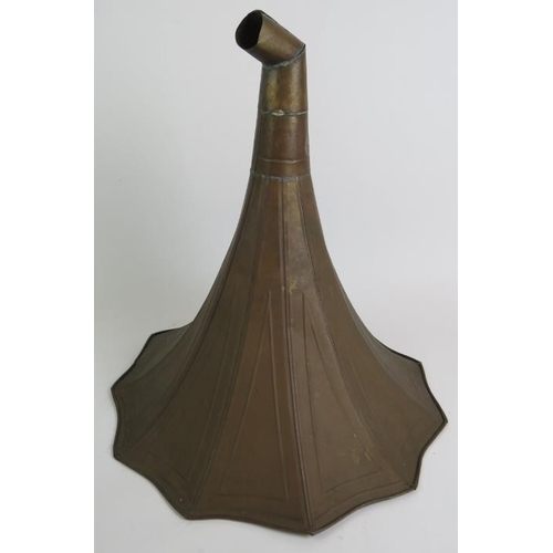 29 - A vintage fluted brass gramophone horn. Diameter 44cm.
Condition report: One split on elbow.