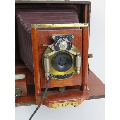 31 - A late 19th Century Rochester Optical Co Premo B plate camera in excellent internal condition, with ... 