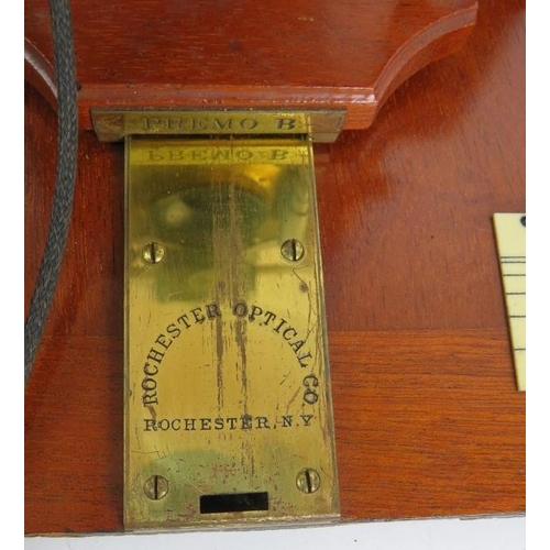 31 - A late 19th Century Rochester Optical Co Premo B plate camera in excellent internal condition, with ... 