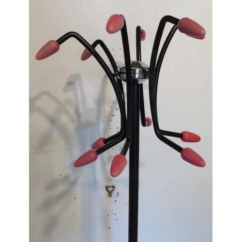 65A - A 1960s black pink and chrome atomic Sputnik style coat stand. Overall height 158cm.
Condition repor... 