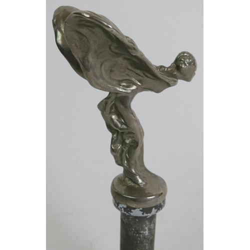 86 - A vintage Rolls Royce folding Spirit of Ecstasy car mascot, chrome plated mascot. Height 11cm. Overa... 