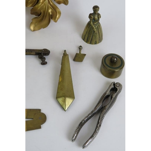 89 - Mixed collectables including an Art Deco recipe cocktail shaker, acanthus leaf wall bracket, door kn... 