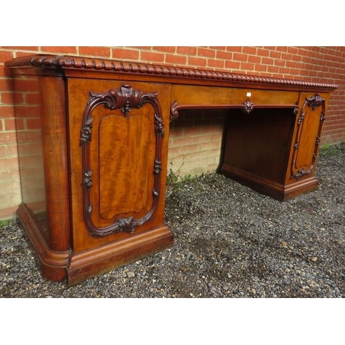 710 - A very large good quality Victorian figured mahogany sideboard featuring gadrooned edging & applied ... 