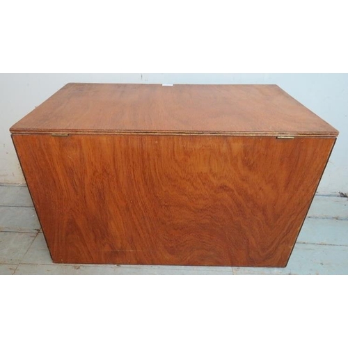 749 - A vintage bespoke plywood flat top trunk/blanket box.
Condition report: Various minor marks consiste... 