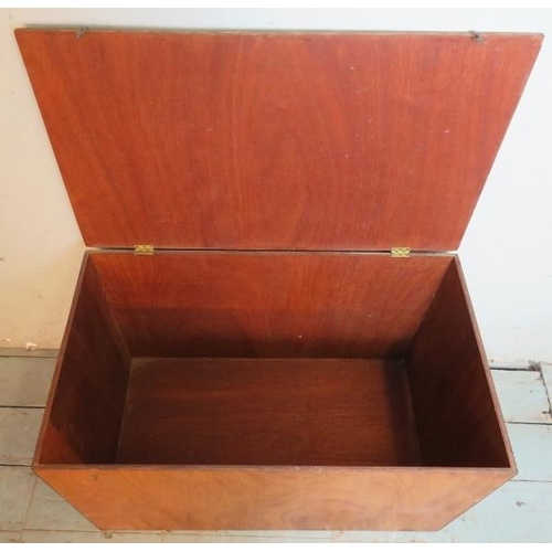 749 - A vintage bespoke plywood flat top trunk/blanket box.
Condition report: Various minor marks consiste... 