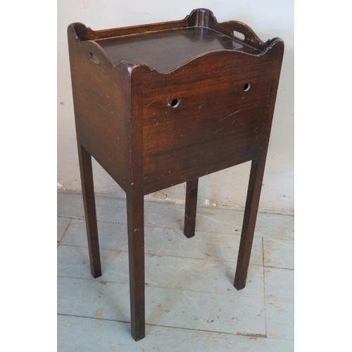 804 - A George III mahogany bedside cabinet with shaped gallery, raised on chamfered square supports.
Cond... 