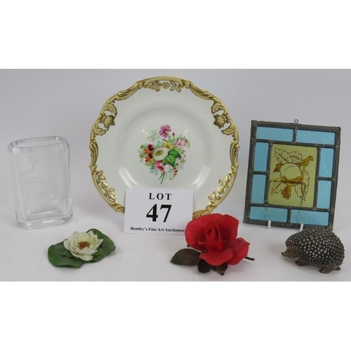 47 - A hand decorated cabinet plate in Coalport style, two porcelain flowers, a Rosenthal porcelain hedge... 