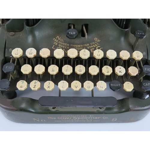 104 - A 1913 Oliver No 9 typewriter in green finish with canvas cover.
Condition report: Not tested.