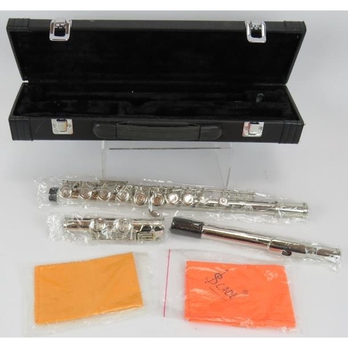 201 - A brand new Slade flute in carry case. Unopened in original packaging. 
Condition report: Brand new.