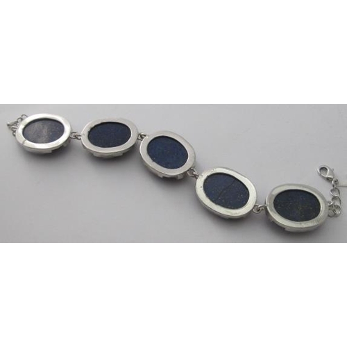 354 - Lapis lazuli bracelet, 7.5