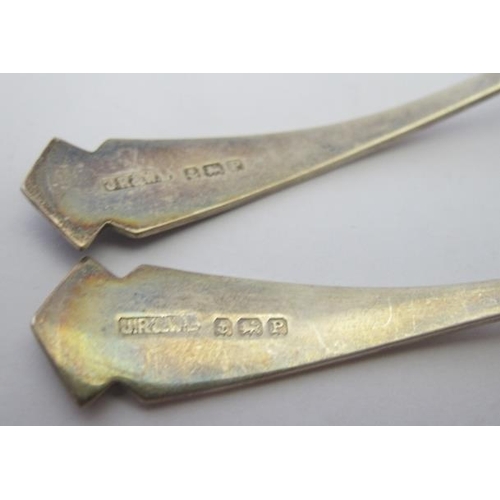 365 - A pair of silver sauce boats and ladles, Birmingham 1938 & 1939, makers JR and WL. Approx weight 6 t... 