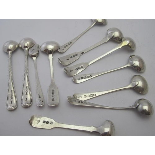 378 - A collection of seven Georgian silver salt spoons, London hallmarks from 1820-1835, good clear hallm... 