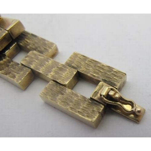 387 - A 9ct yellow gold square link bracelet, approx weight 28 grams.
Condition report: Some surface scrat... 