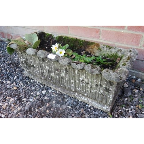 864 - A nicely weathered reconstituted stone trough planter.
Condition report: No issues.
H25cm W64cm D25c... 