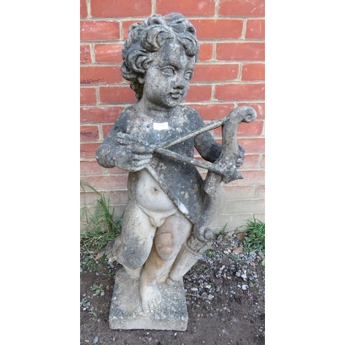 870 - A nicely weathered reconstituted garden ornament in the form of cupid.
Condition report: No issues.
... 