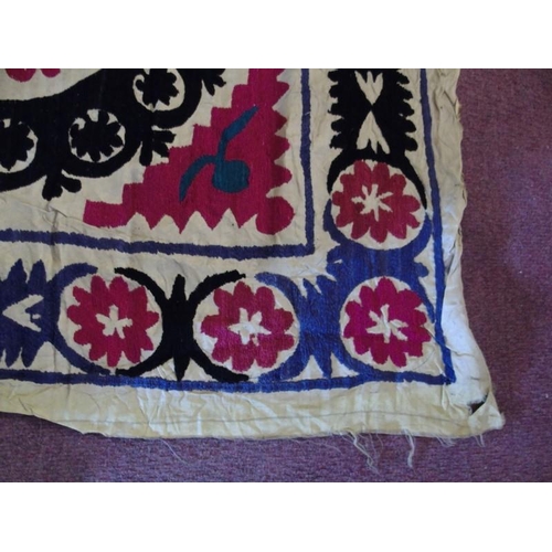 909 - Uzbek Suzani embroidered and decorative tribal textile made in central Asian countries. 185x1.80.
Co... 