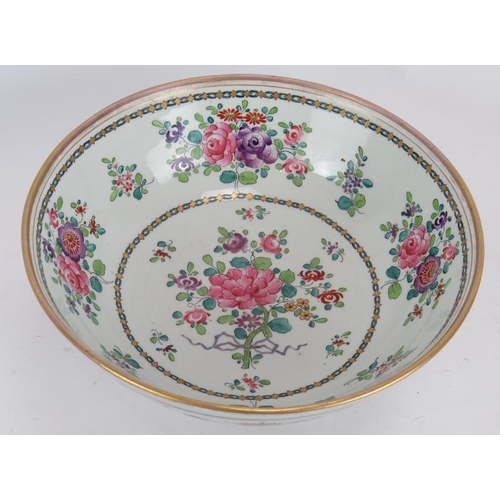 3 - An antique Chinese porcelain Armorial bowl finely decorated with arms and floral posies.  Diameter: ... 