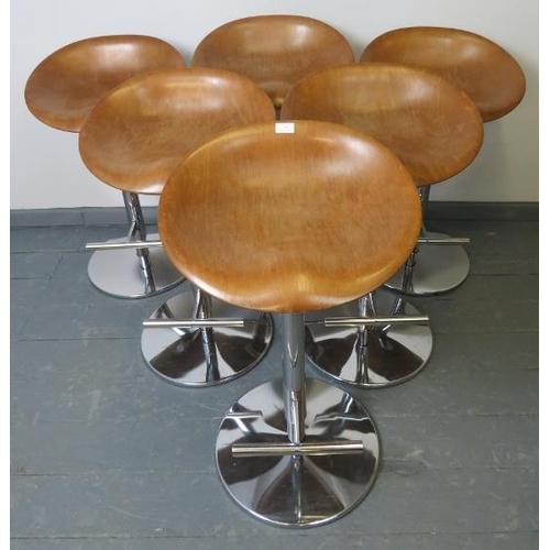 721 - A set of six contemporary plywood bar stools by Allermuir, on hydraulically height adjustable chrome... 