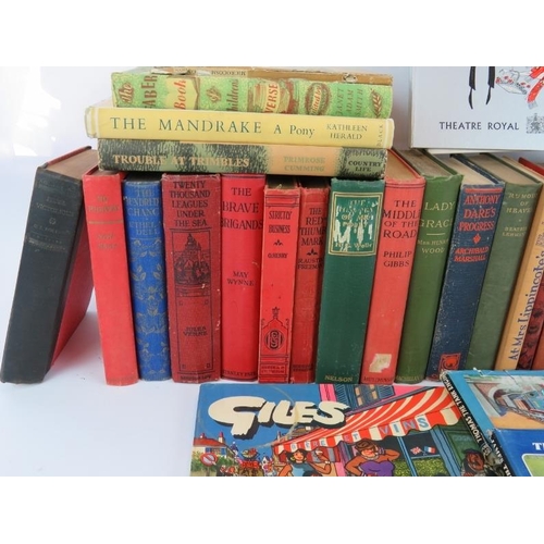 75 - A selection of 20th century fiction, non fiction and children's book, including Thomas the Tank Engi... 