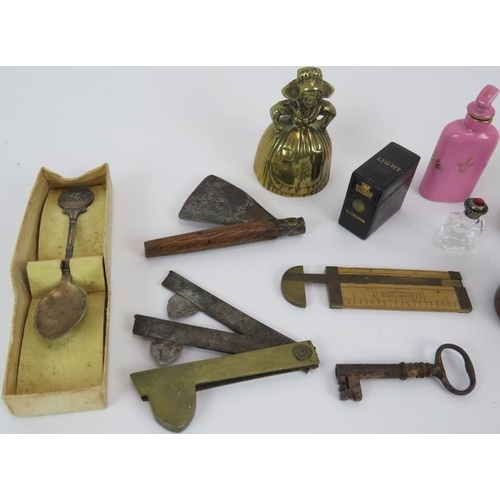 95 - Mixed collectables including two fleams, a Berry's Patent Vesta, two treen Codd bottle openers, a tr... 