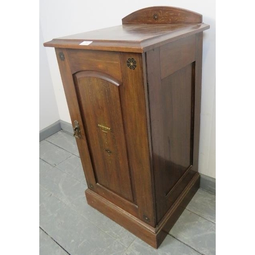 826 - An Edwardian mahogany bedside cabinet with painted decoration in the Neo-Classical taste and fitted ... 