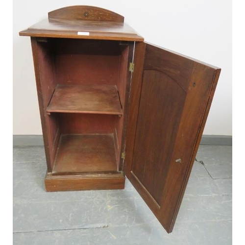 826 - An Edwardian mahogany bedside cabinet with painted decoration in the Neo-Classical taste and fitted ... 