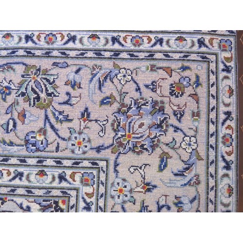 919 - Fine Kashan Persian carpet cream ground. A good quality carpet in clean condition. 300cm x 200cm (ap... 